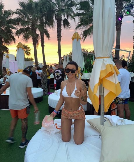 Chloe Panchal heiße exklusive fotos