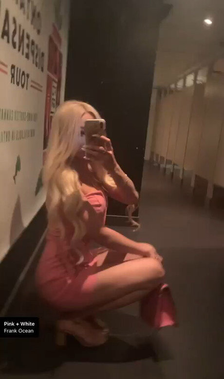 Monet Fisher exklusive nackte bilder