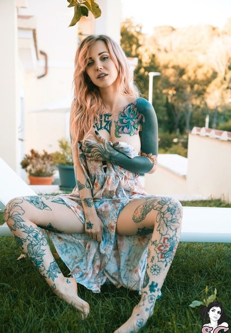 Ninaq schauspielerin nackten galerien