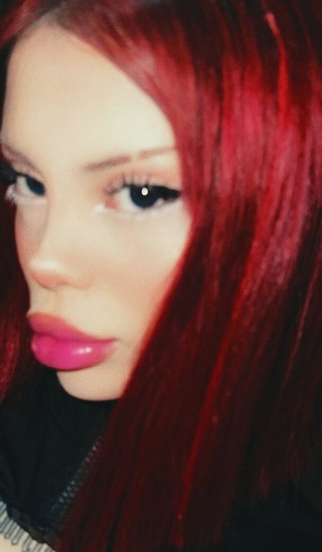 Yeahm8r Yamur Temiz_ heiße kunst bilder