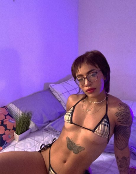 Buff Camile pornostar xxx bild