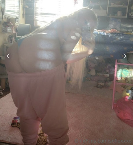 Sofiexxxo top akt fotos