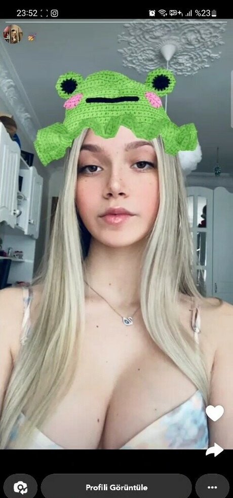 Beril ahin erwachsene schöne fotos