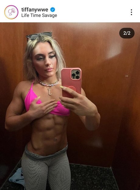 Tiffany Stratton Wwe xxx schöne foto