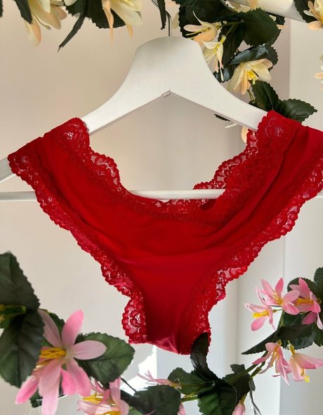 petitenikky schauspielerin perfekte galerie