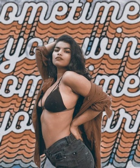 Nidhi Goel nackt heiße archiv