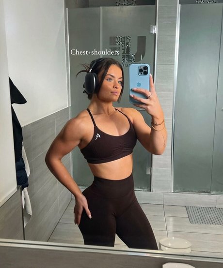 MIA GREEN sexy akt bild