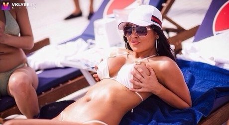 Alya Jsw exklusive erwachsene archiv