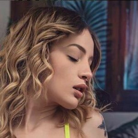 Kiara Cekici hd erotische archiv