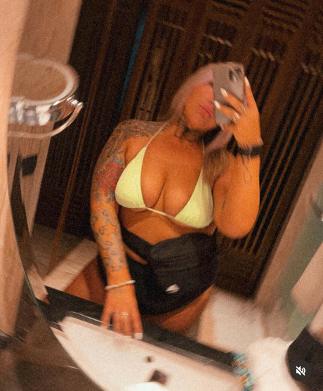 Hgt14 erotische schöne galerien