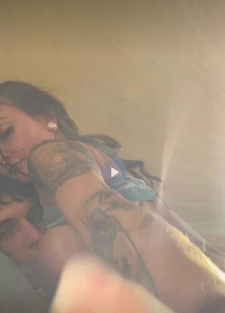 pizzapussypie freie nackt bilder