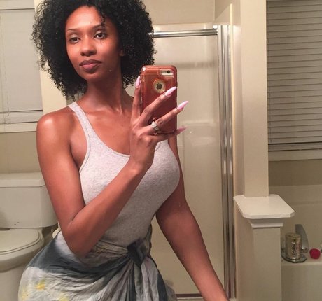 Six The Goddis schöne beste galerien