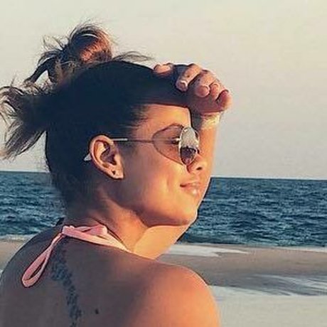 asiatische falsche titten onlyfans hübsche akt galerie