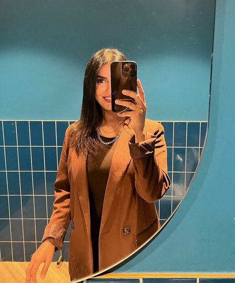 Tindy Kaur nackt pornografische archiv