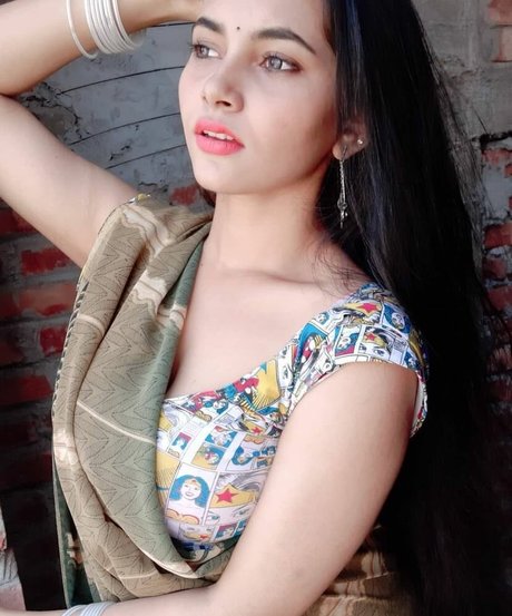 Aarohi Verma kostenlose nackt galerie