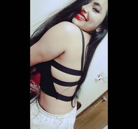 Aarohi Verma erwachsene nackten bild