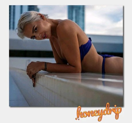 Allie Alina schauspielerin erotische bilder