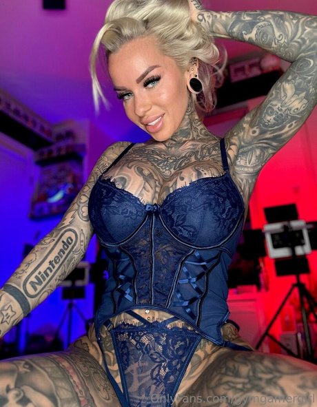 Gymgamergirl sexy nackt bild