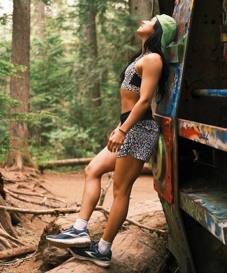 Michelle Khare xxx schöne foto