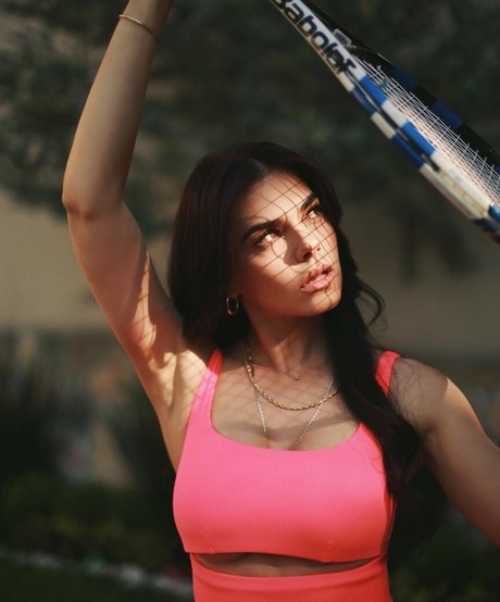 Livia Brito sexy porno bild