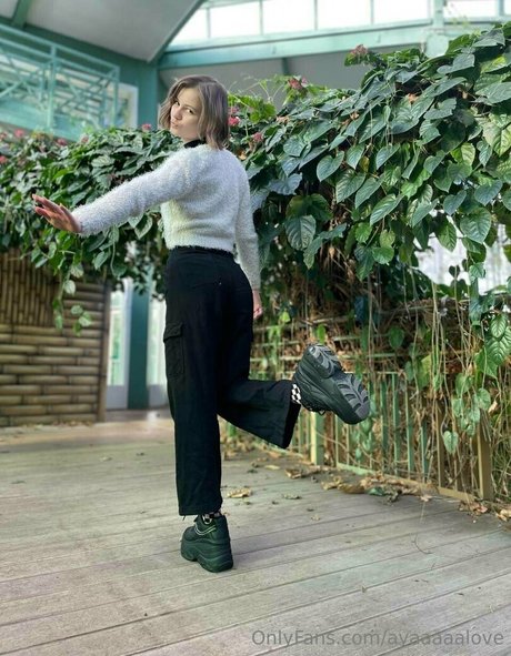 nina williams freie nackt bilder