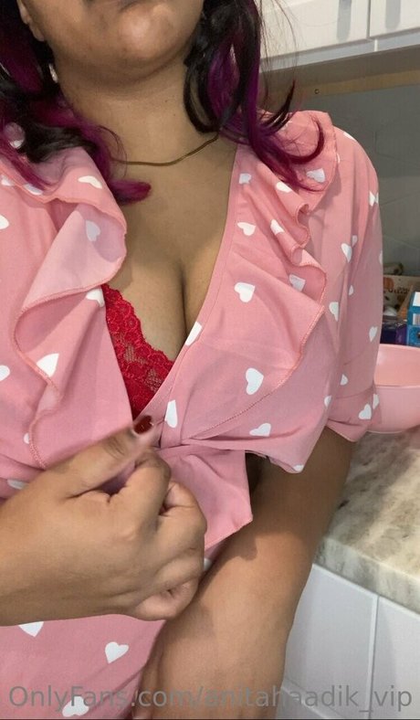 anitahaadik vip exklusive nackt foto