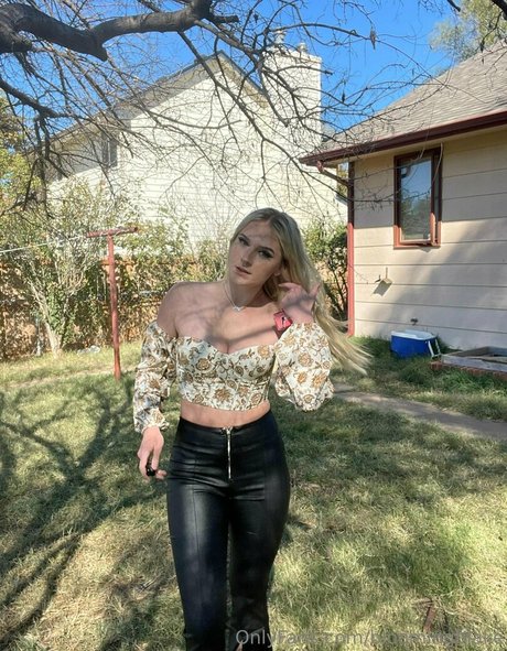 bloomingblake nacktheit pornostar bilder