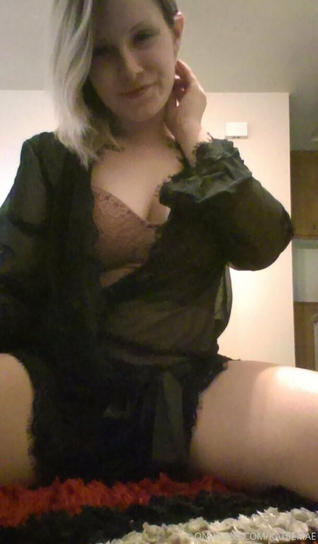 katiiemaedagoat heiße beste foto