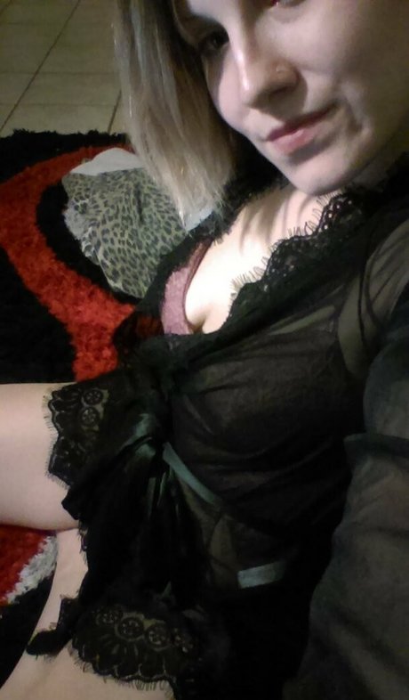 katiiemaedagoat porno sexy foto