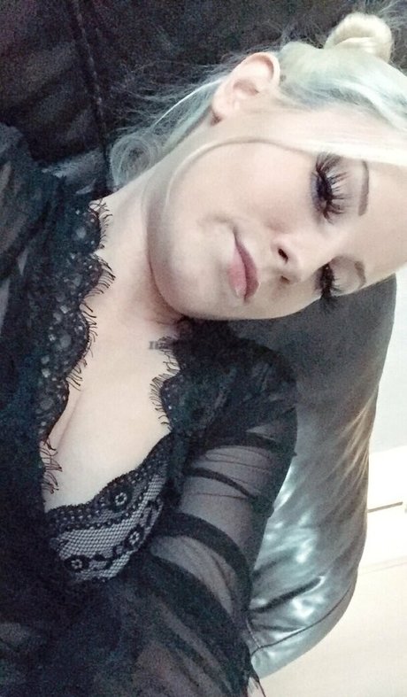 katiiemaedagoat exklusive sex fotos