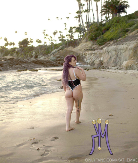 katiiemaedagoat model exklusive fotos