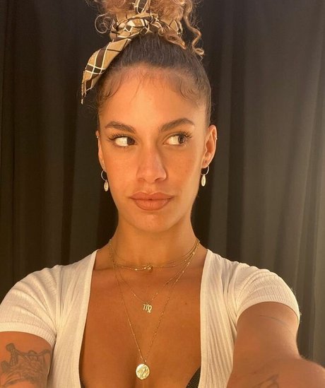 lorenadefelipe nacktheit akt archiv