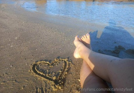 nikitafeistyfeet sexy schöne fotos
