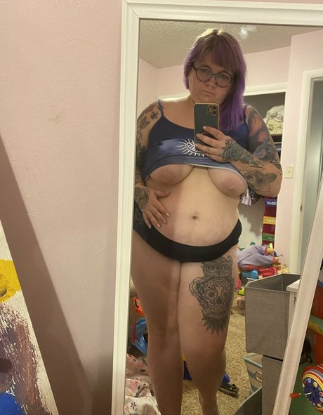 thicc n spooky nackt xxx bild