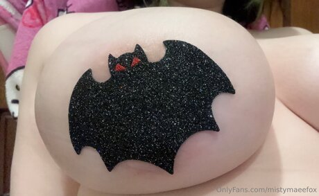 mistymaeefox kunst exklusive bild