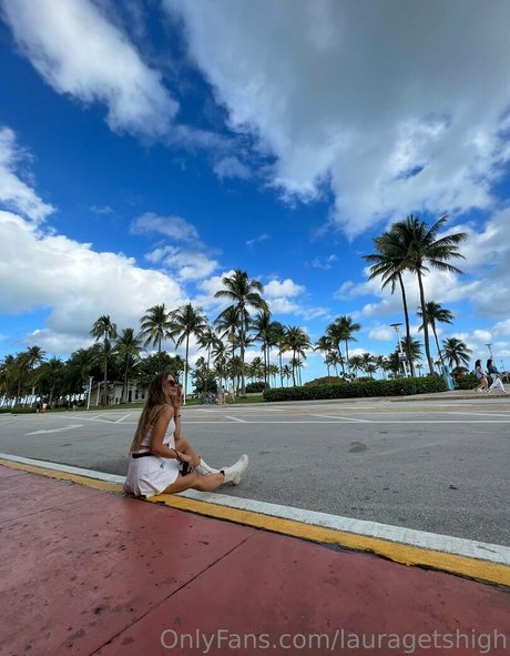 lauragetshigh kunst pornographische galerien