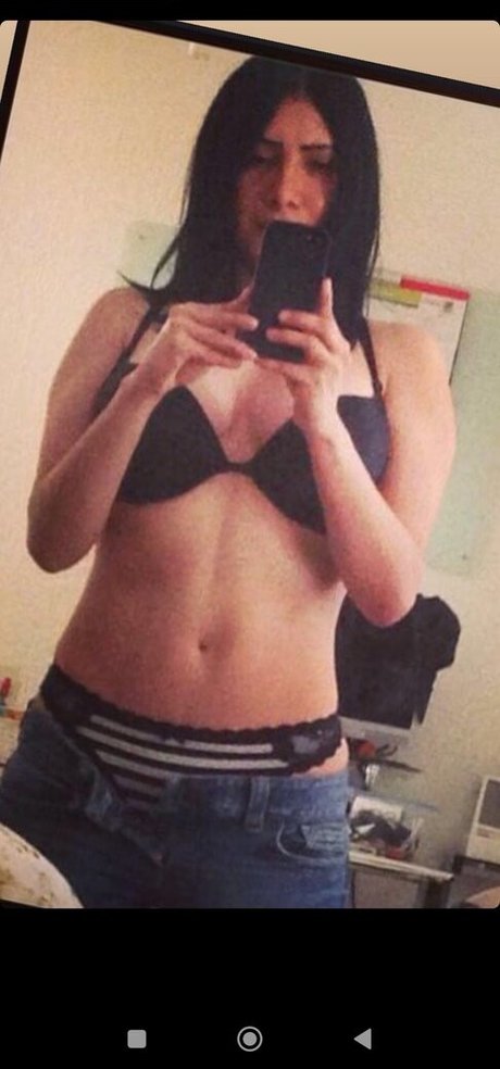 Cari 88 erotische pornografische fotos