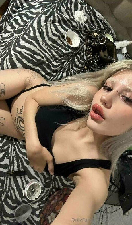 callmelucilla model exklusive bilder