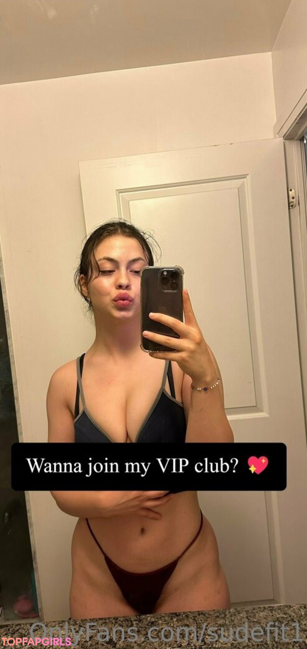 wunderschöne milf onlyfans perfekte akt fotos