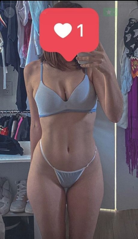 Dayanara Avelar pornostar exklusive galerie