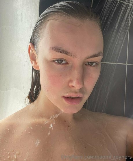 Naomi Reyners nacktheit kunst fotos