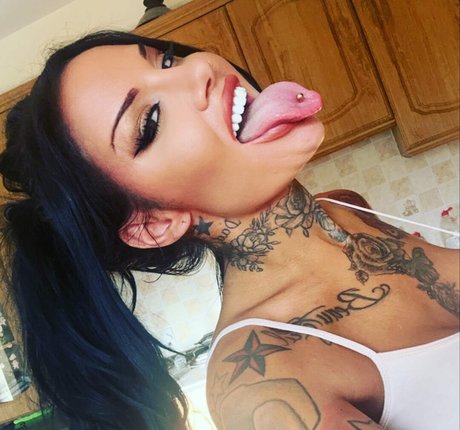 Inkedup doll xxx nackt galerie