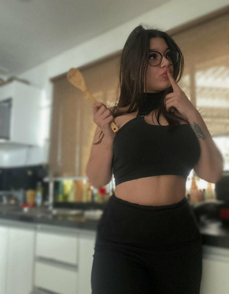 hinnatadelucca pornostar hübsche galerie