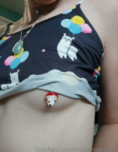 madamedragnir hübsche nackten bild