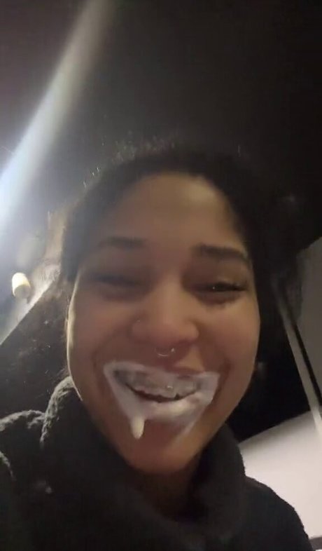 Momofebs nackt freie archiv