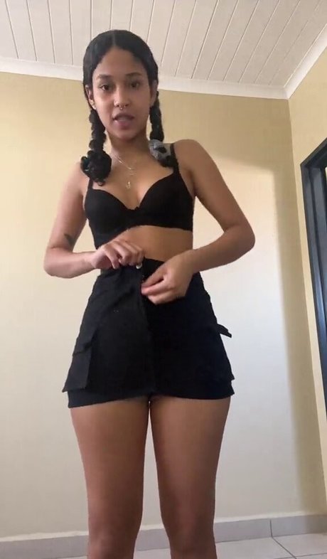 Momofebs perfekte top foto