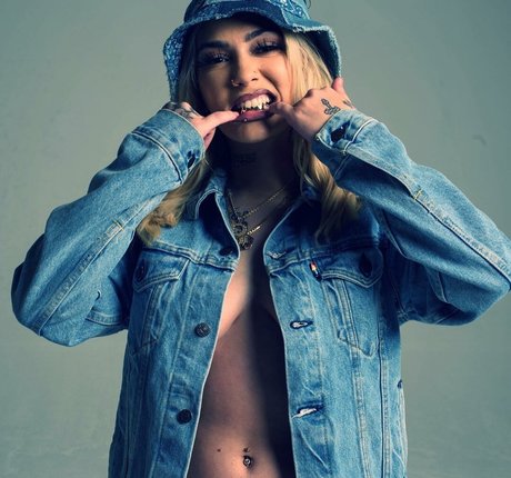 therealroyalskye pornostar nackten foto