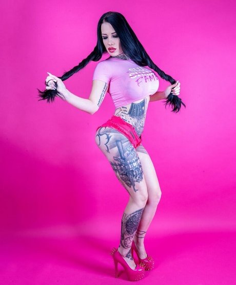 Miss Alessa Milano exklusive sexy galerien