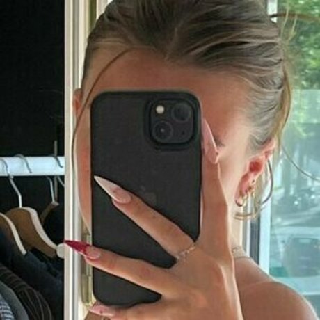 Camille Hermelin porno schöne fotos