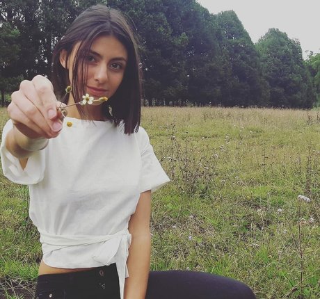 Manuela Velez hübsche nackt fotos